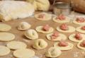 How to make dough for homemade dumplings